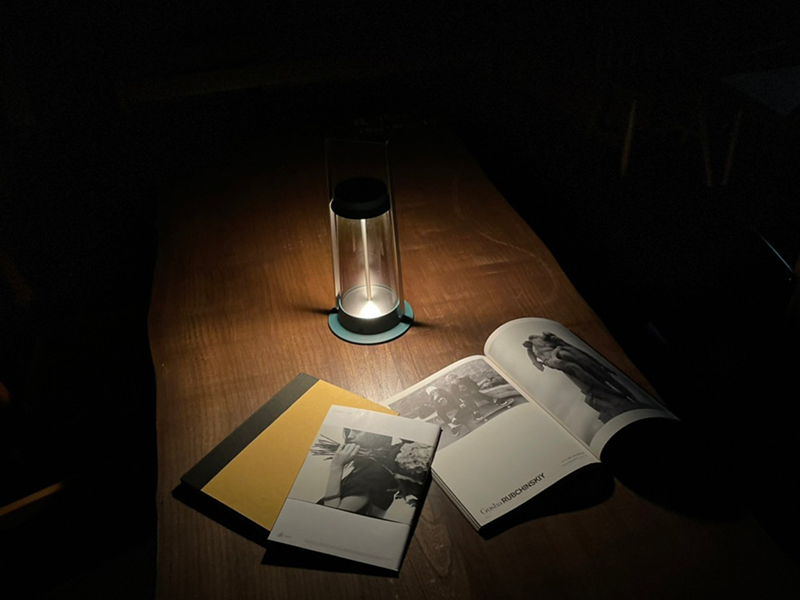 EXPLORER LED ポータブルランプ フォレストグリーン