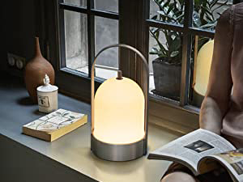 DAWN LED ポータブルランプ シルバー