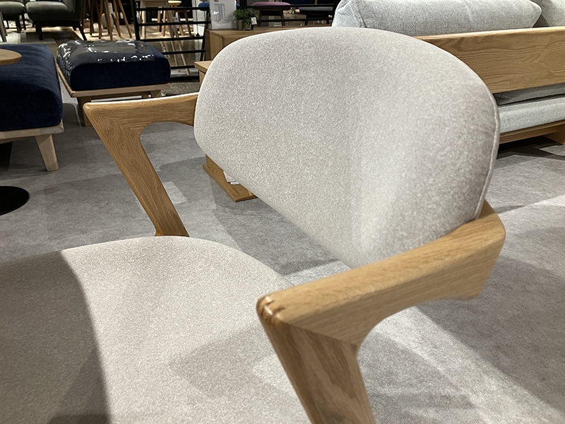 KC056 アームチェア