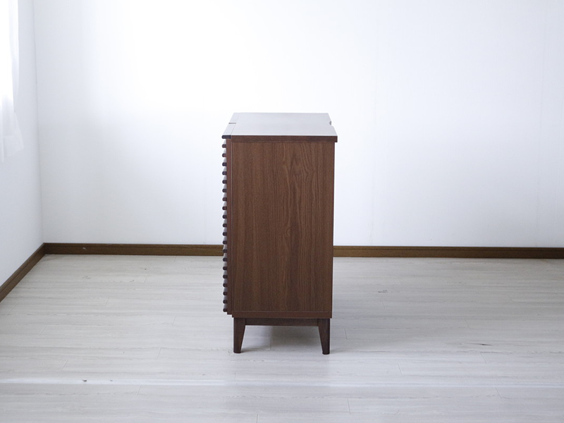 AZ 80サイドボード