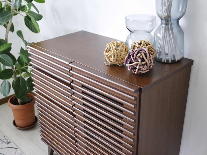 AZ 80サイドボード