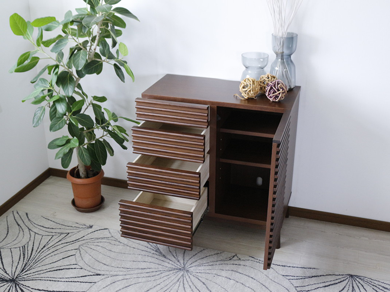 AZ 80サイドボード