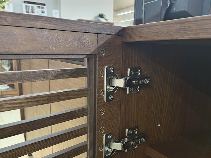 AZ 80サイドボード