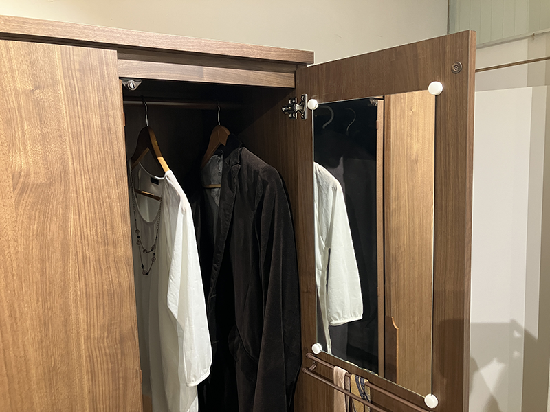 ジェノバ 80ワードローブ