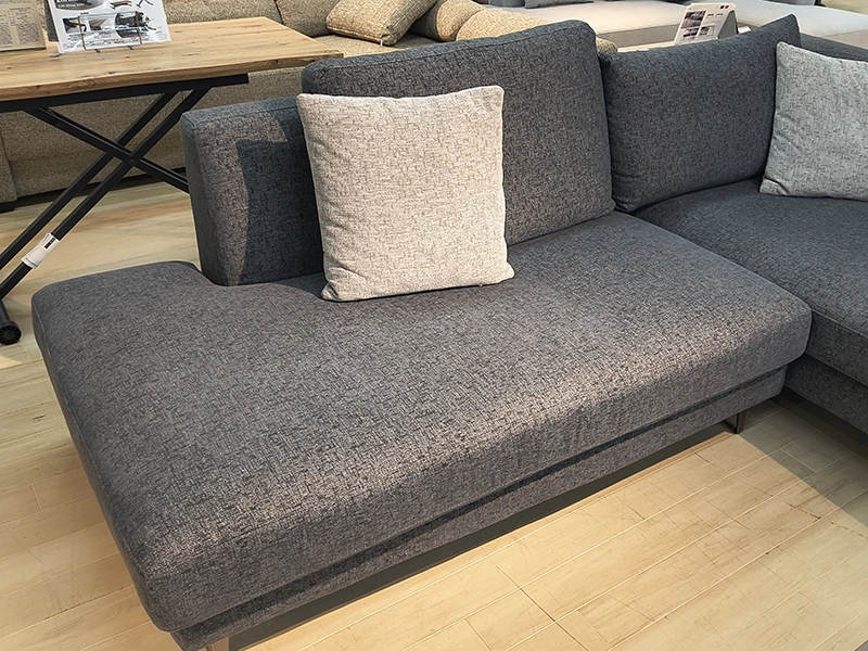 レイモンズ カウチ 座って左側 DGY 脚（スチールBK）